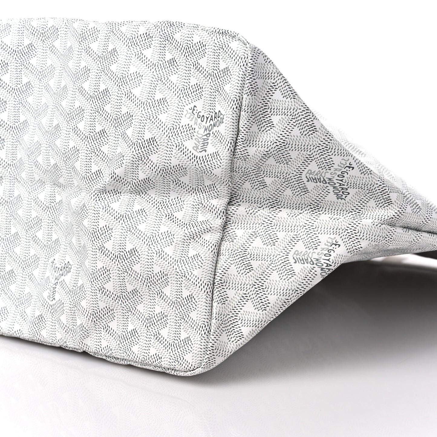 Goyardine Saint Louis GM White