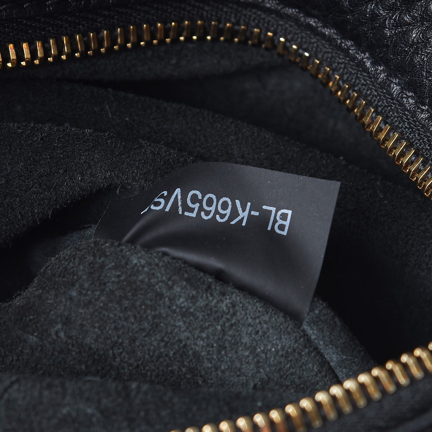 Pebbled Calfskin Large Rockstud Flip-Lock Messenger Bag Black