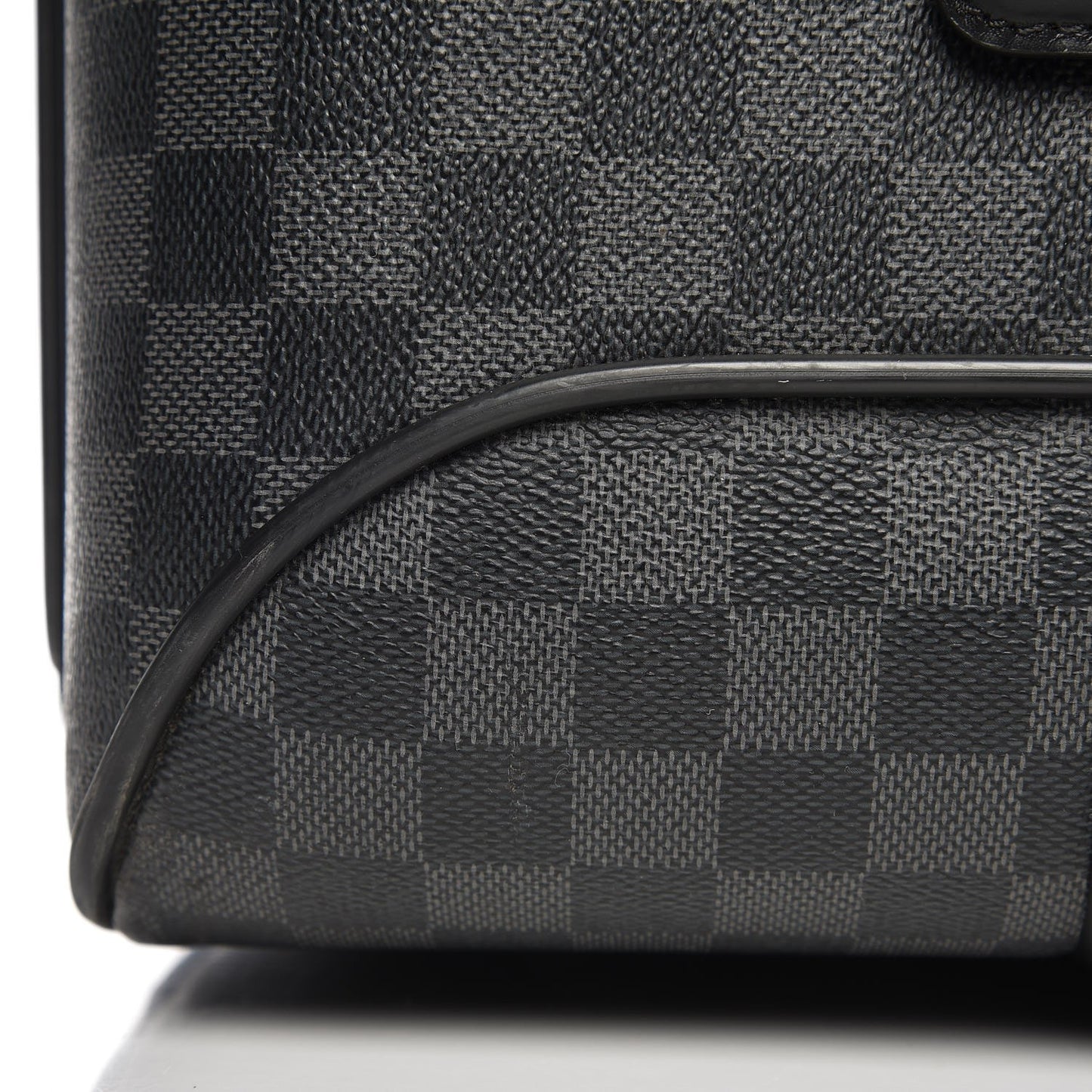 Damier Graphite Pegase 65