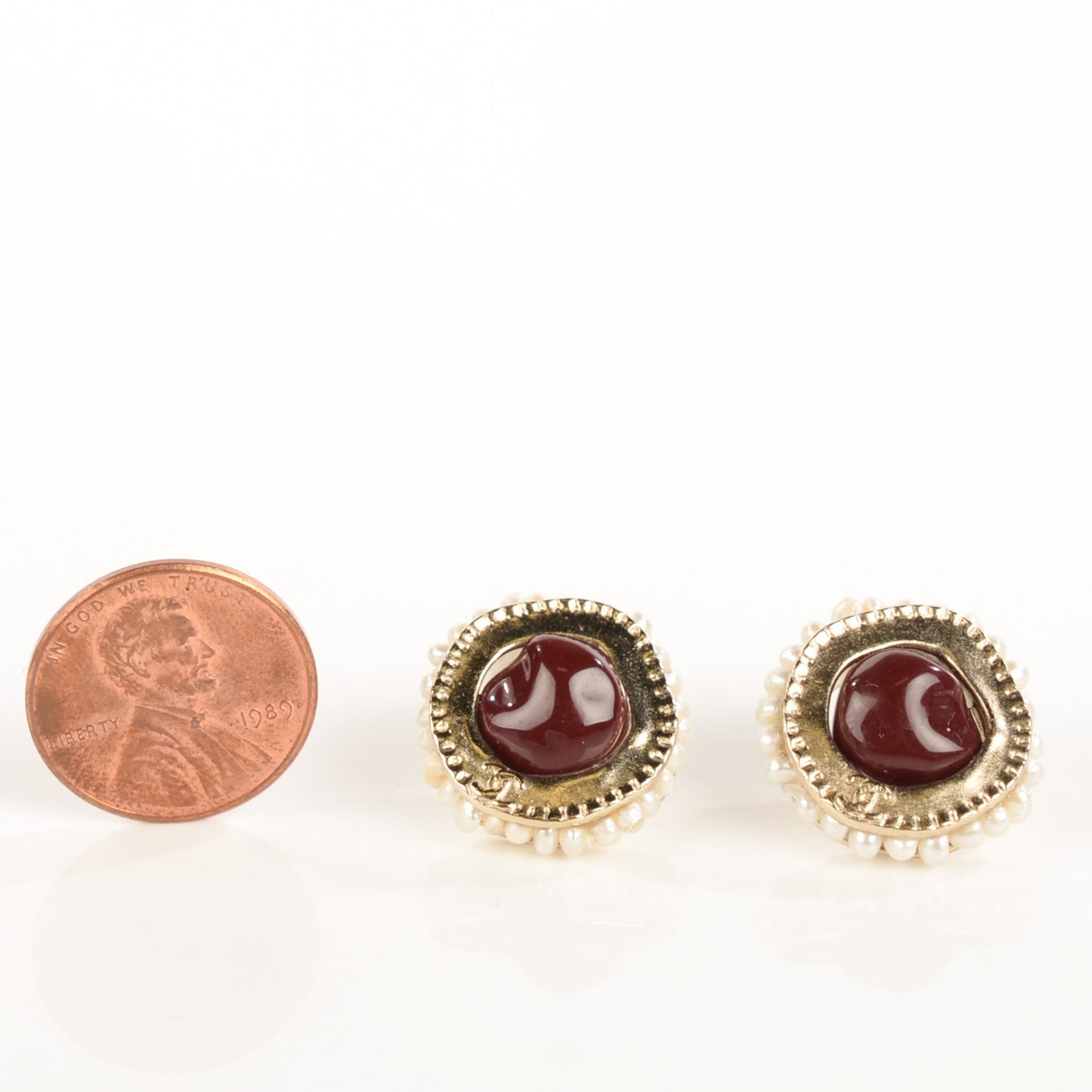 Gripoix Pearl Earrings Light Gold
