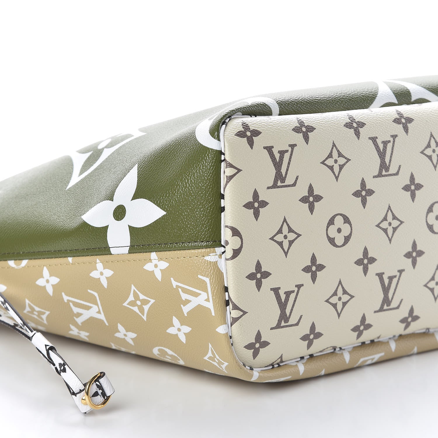 Louis Vuitton Monogram Giant Neverfull MM Kaki 8 of 10