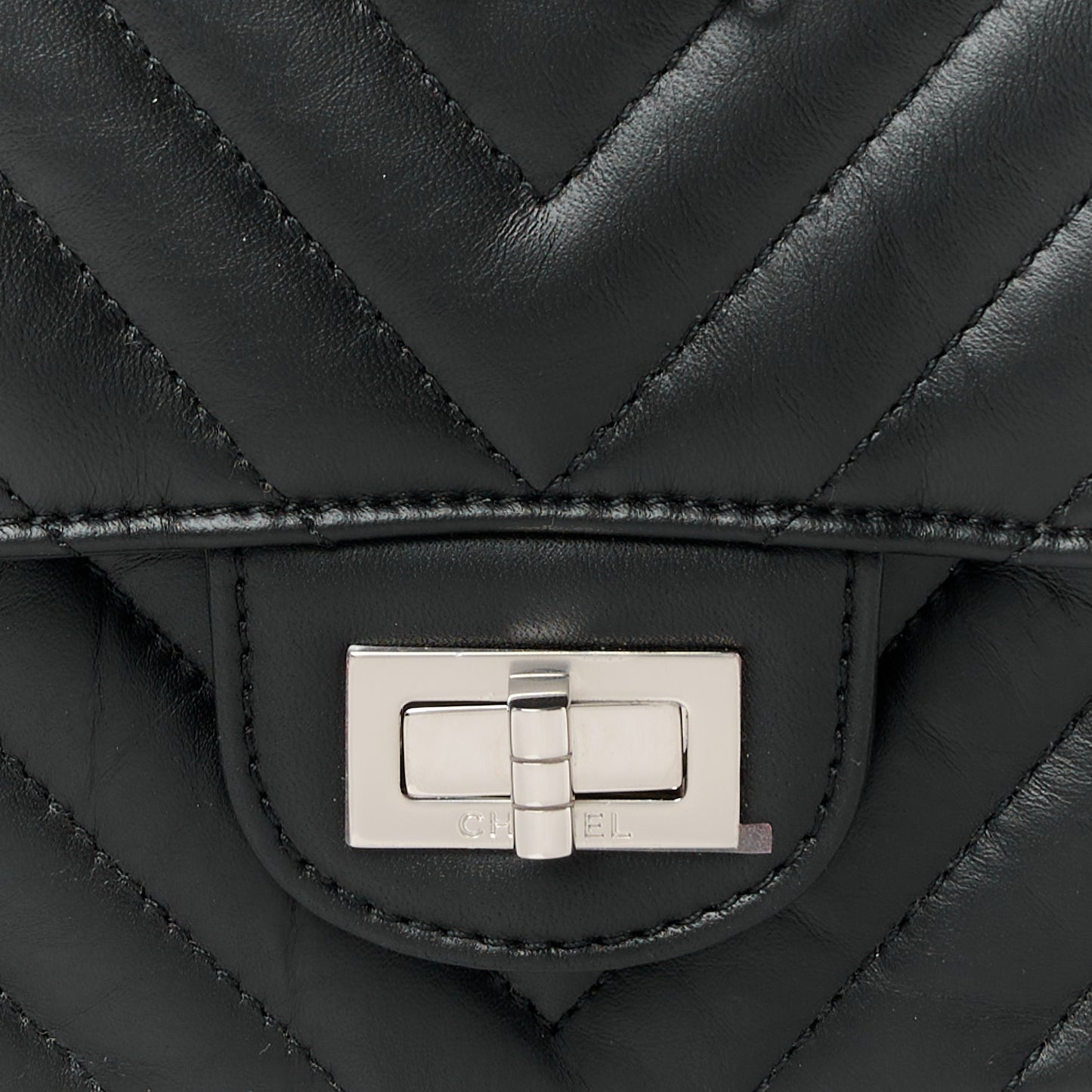 Aged Calfskin Chevron Quilted 2.55 Reissue Mini Flap Black