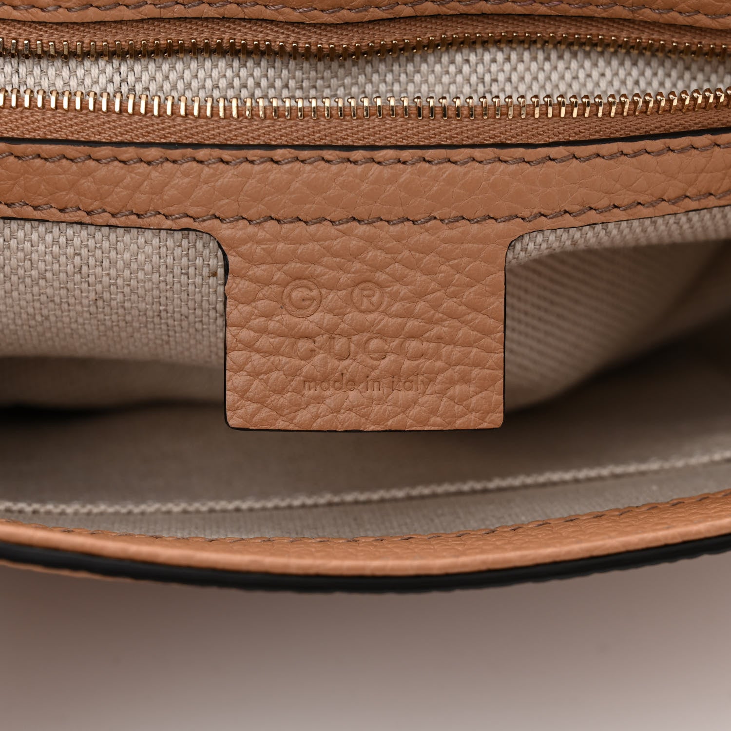 Gucci Pebbled Calfskin Medium Soho Flap Crossbody Camelia 6 of 10