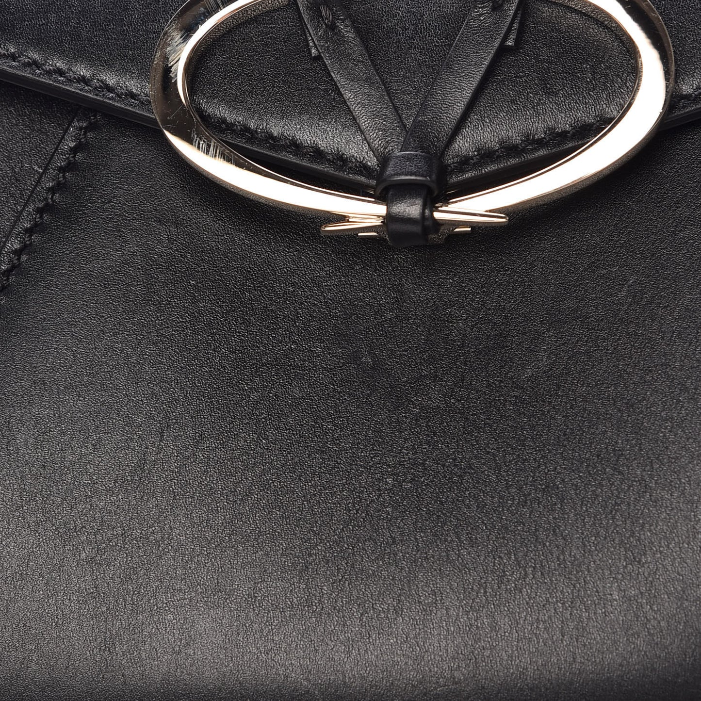Calfskin V Rivet Chain Clutch Black