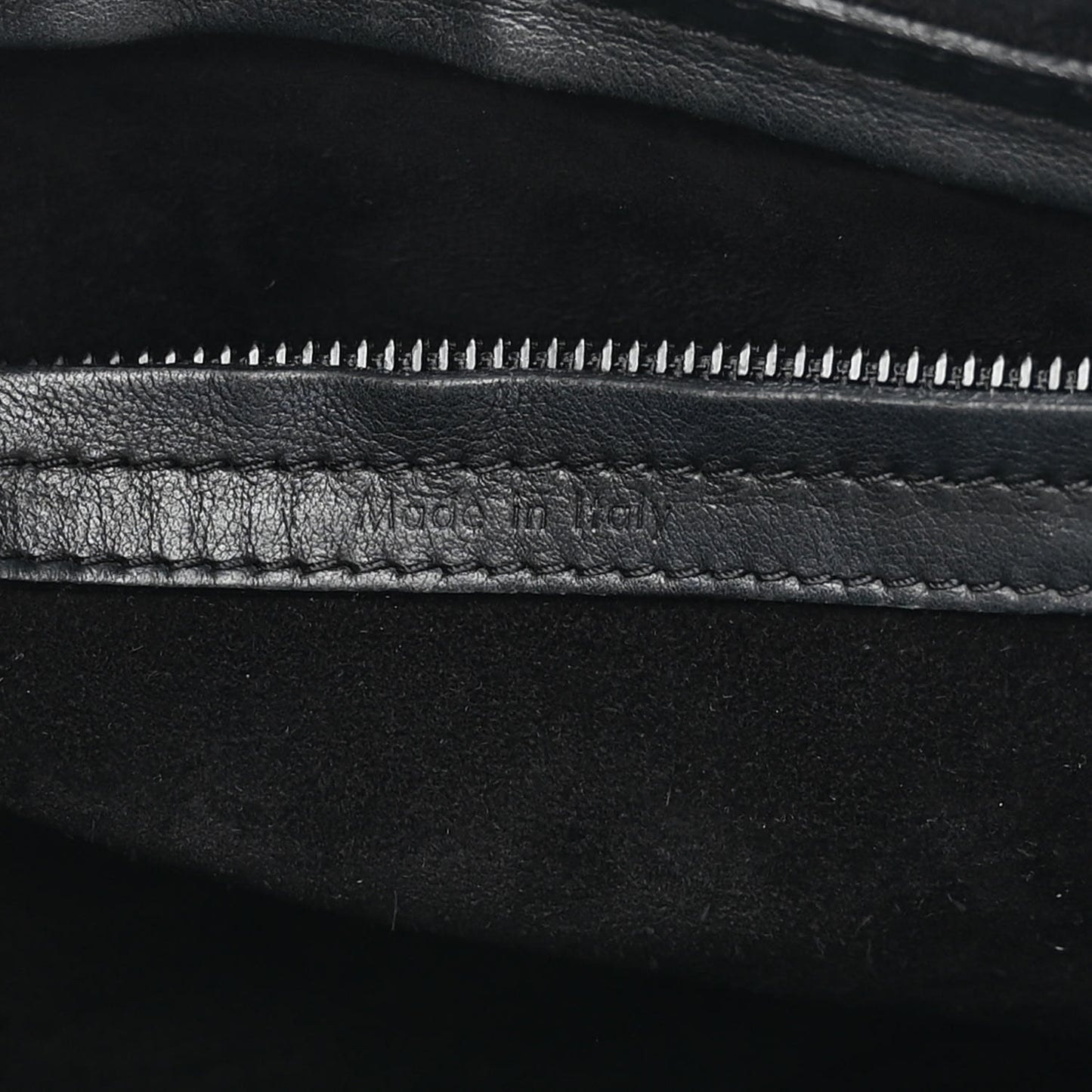 Smooth Calfskin Medium Phantom Luggage Black
