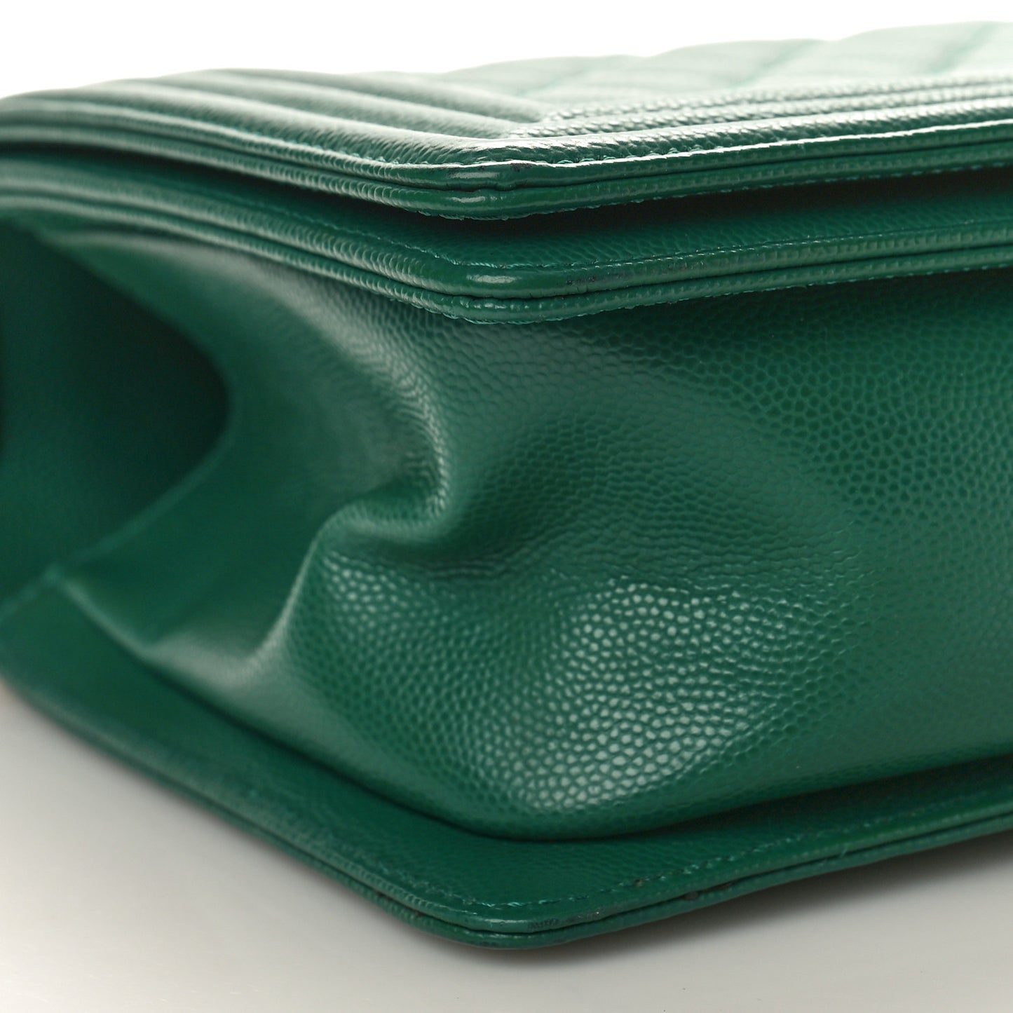 Caviar Quilted Medium Boy Flap Dark Green