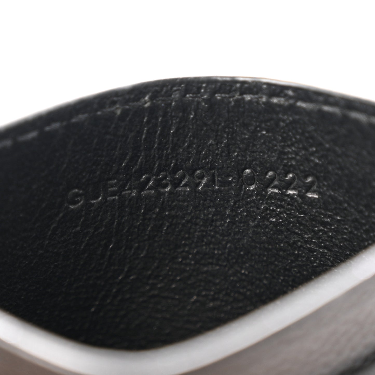 Grain De Poudre Matelasse Chevron Monogram Credit Card Case Black