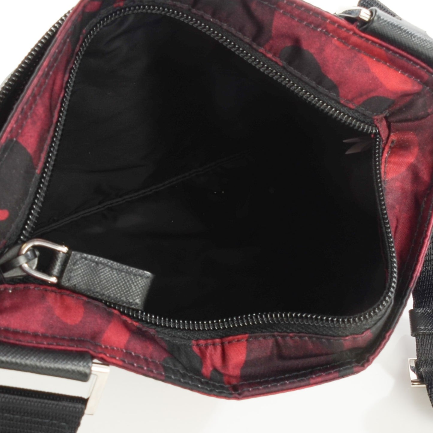 Tessuto Nylon Camouflage Print Flat Messenger Bag Bordeaux