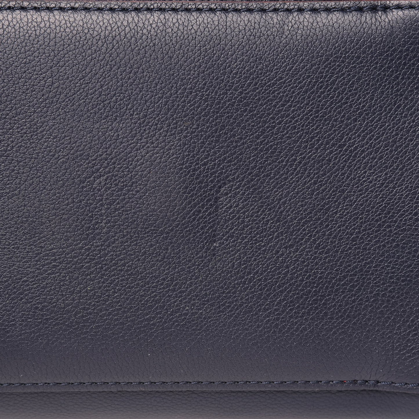 Calfskin Lockmeto Marine Rouge
