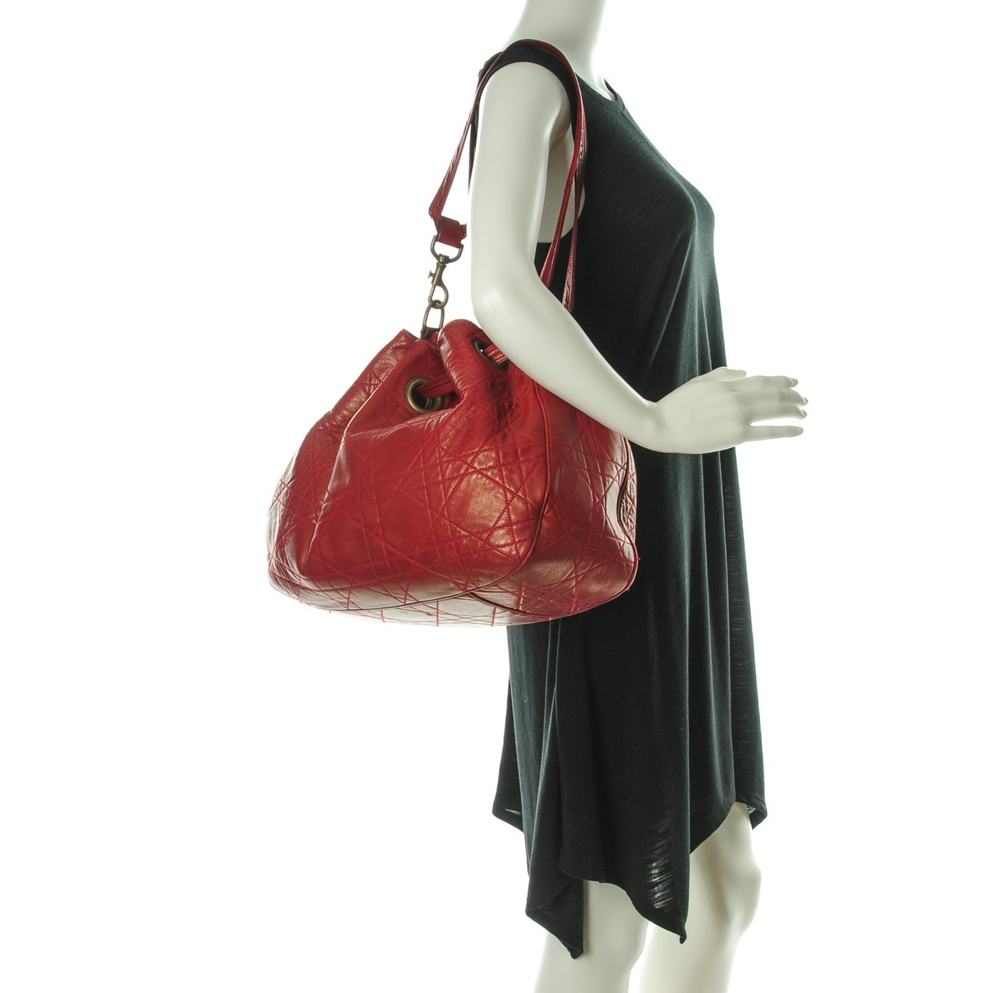 Lambskin Cannage Drawstring Bag Red