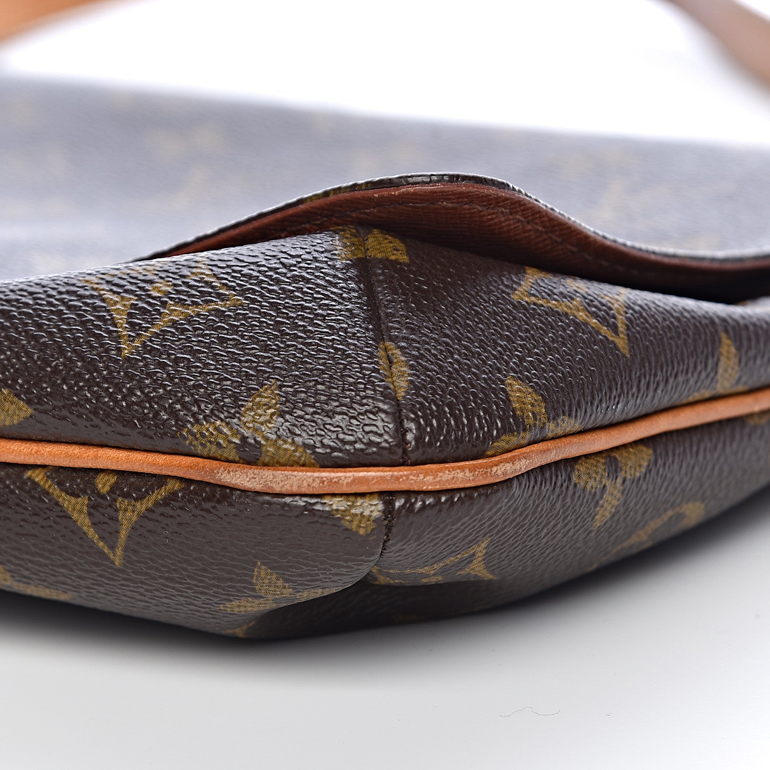 Louis Vuitton Monogram Musette Tango 8 of 12