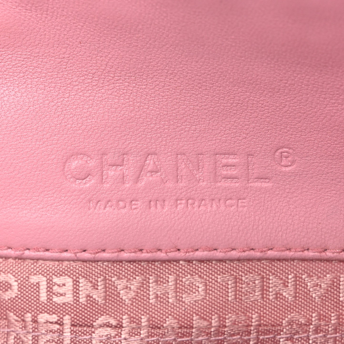 Patent Calfskin Camellia Embossed Flap Pink