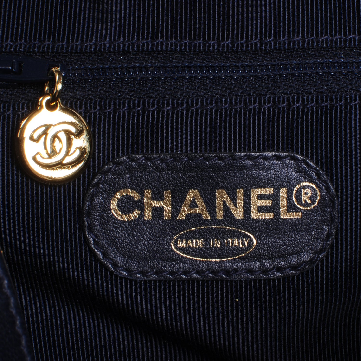 Chanel Lambskin CC Shoulder Bag Navy 5 of 7