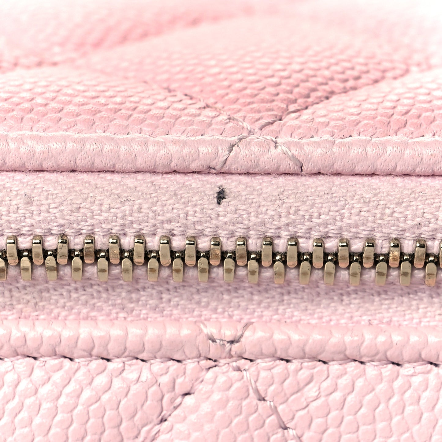 Caviar Quilted Small Vanity Case With Chain Light Pink