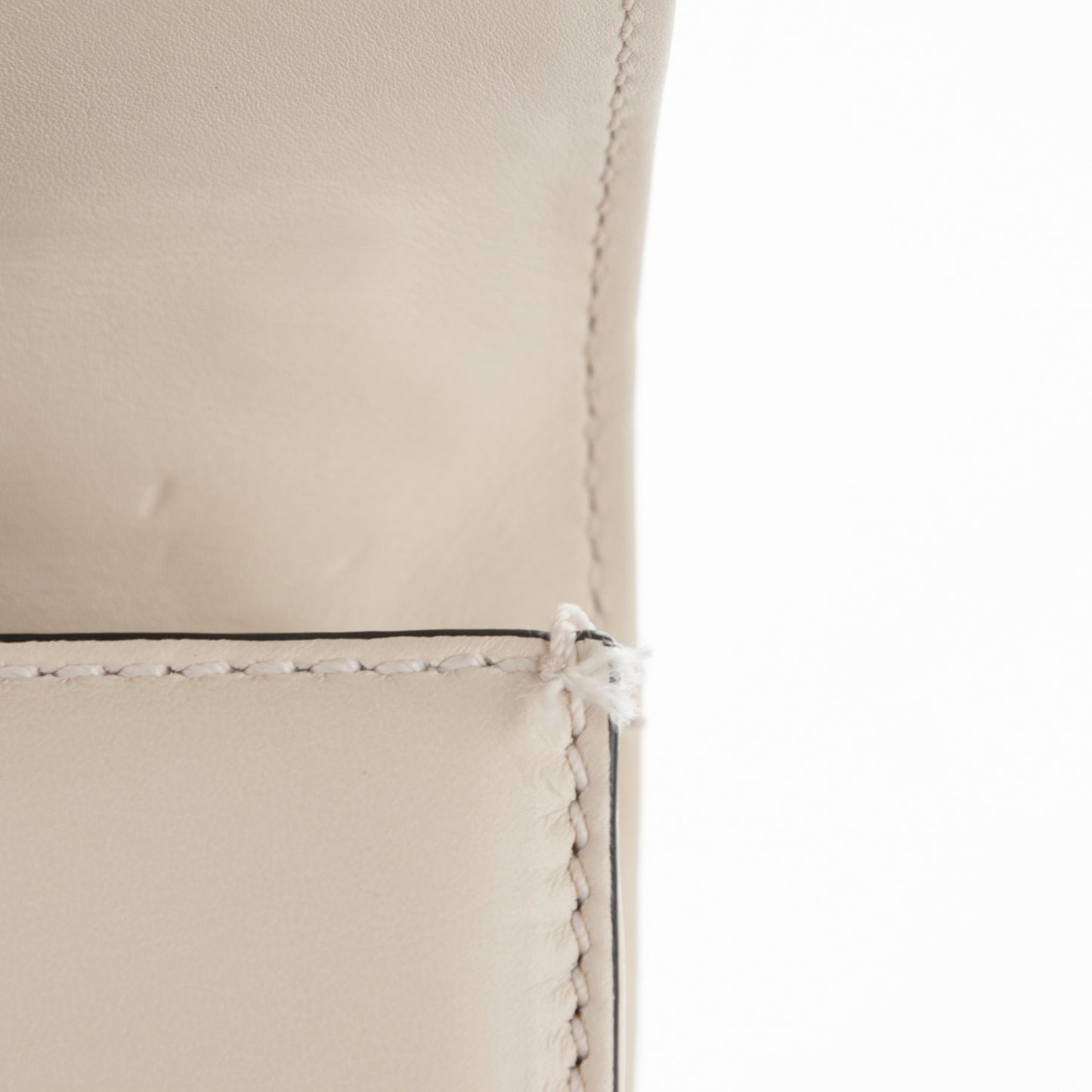 Vitello Medium Glam Lock Rockstud Flap Light Ivory