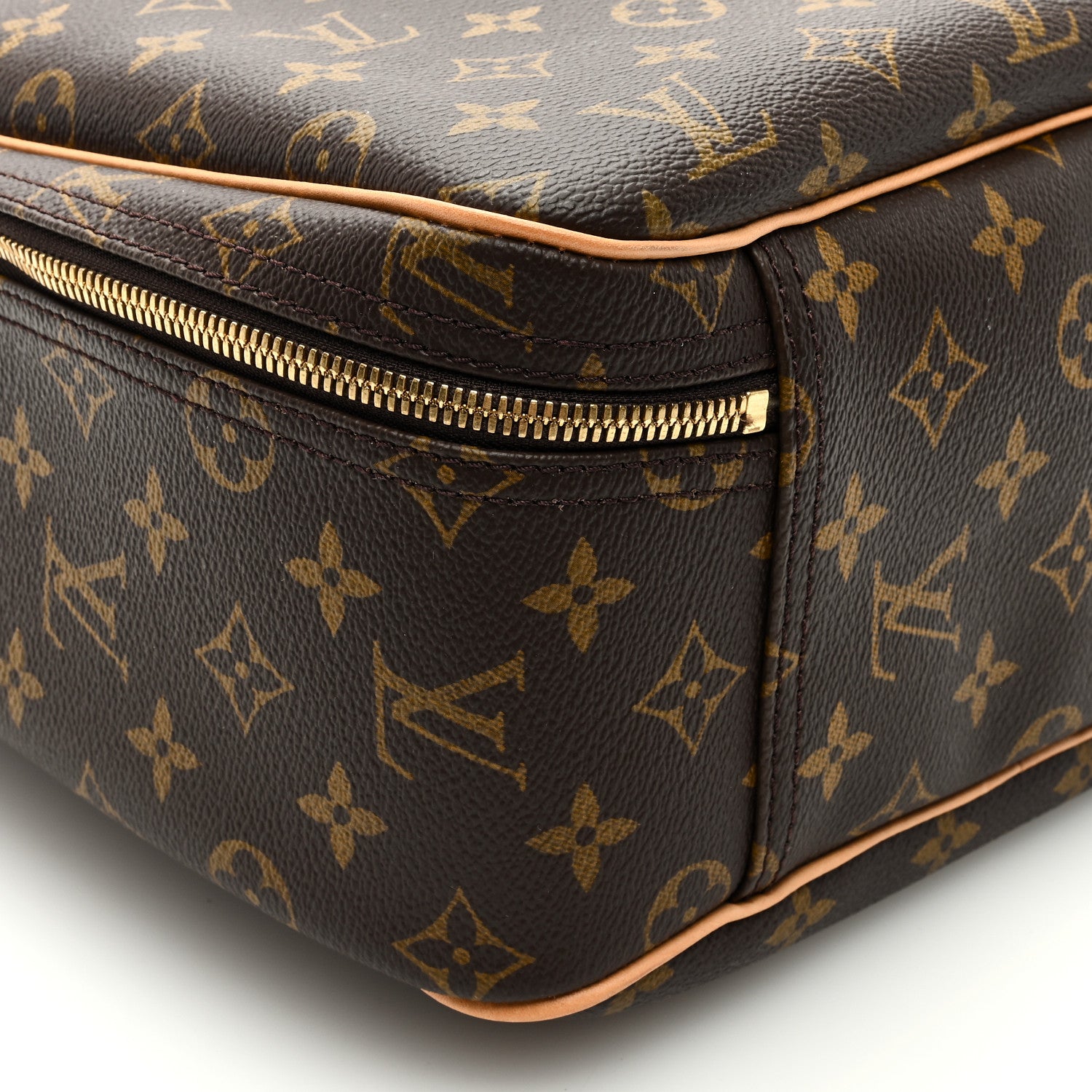 Louis Vuitton Monogram Excursion Shoe Bag 7 of 8