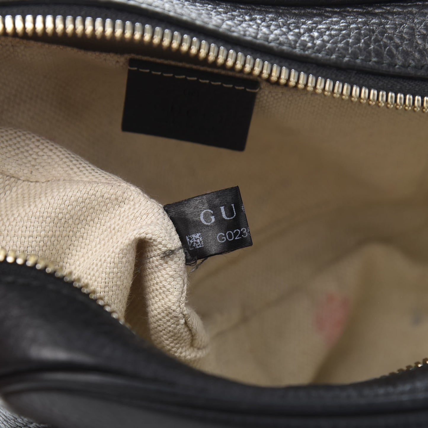 Pebbled Calfskin Small Soho Disco Bag Black