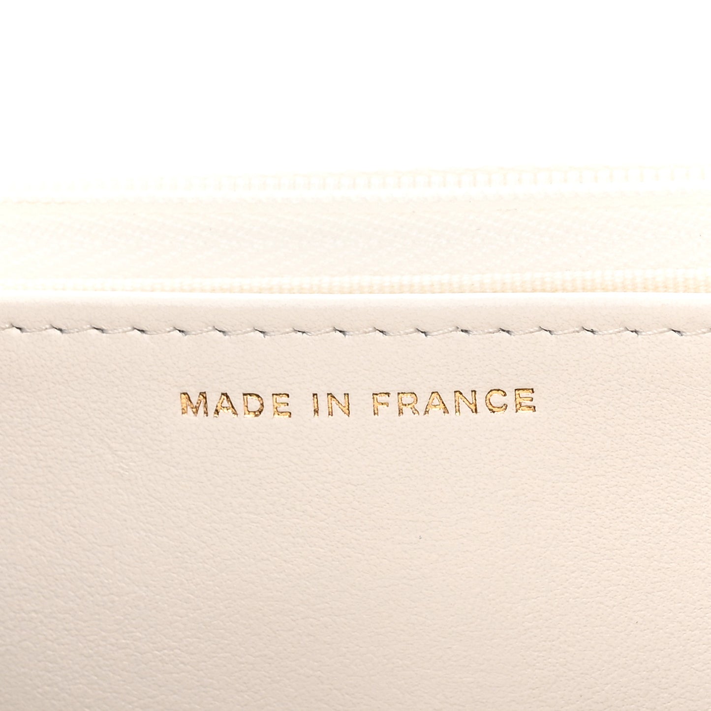 Caviar Quilted Crystal CC Wallet On Chain WOC White