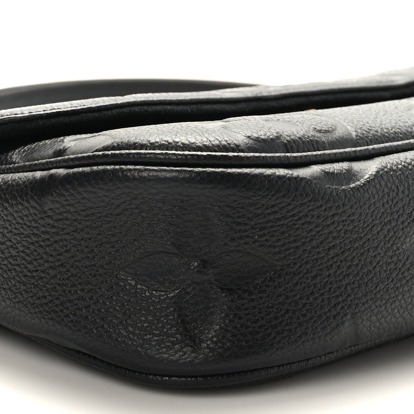 Empreinte Monogram Giant Ivy Wallet On Chain Black