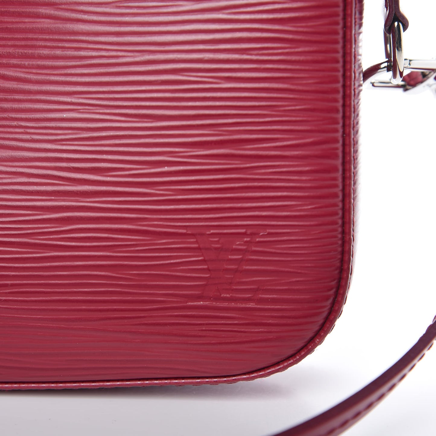 Epi Pochette Accessories NM Fuchsia