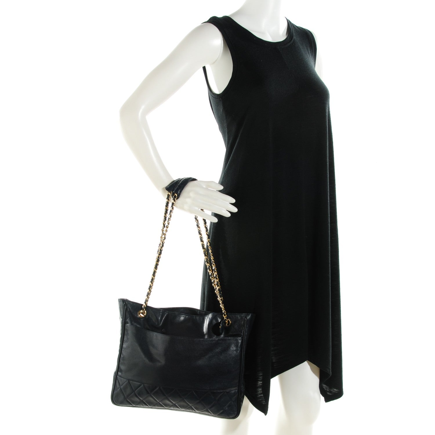 Chanel Lambskin Shoulder Bag Navy 2 of 8