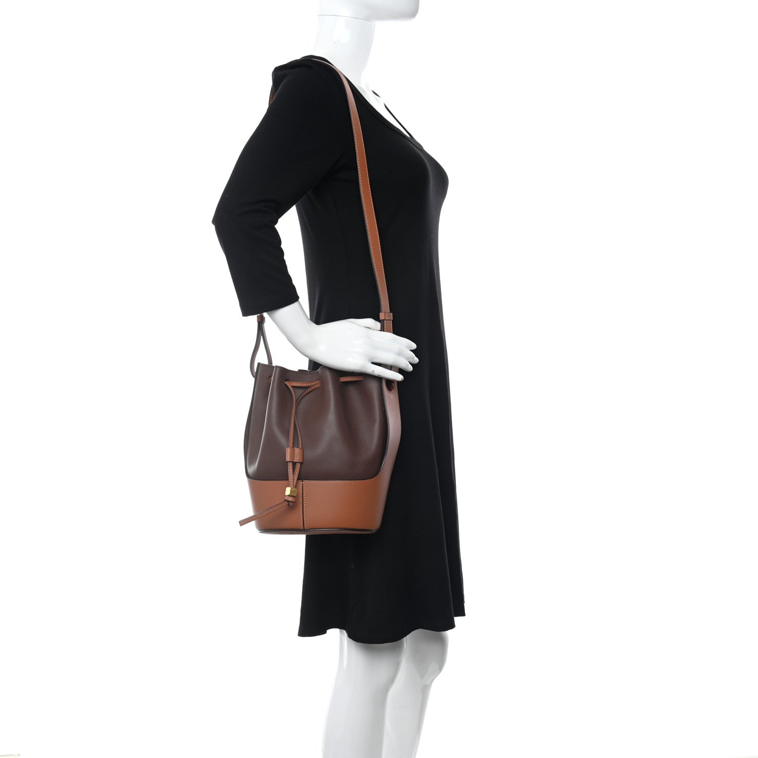 Loewe Calfskin Balloon Bucket Bag Hazelnut Tan 2 of 10