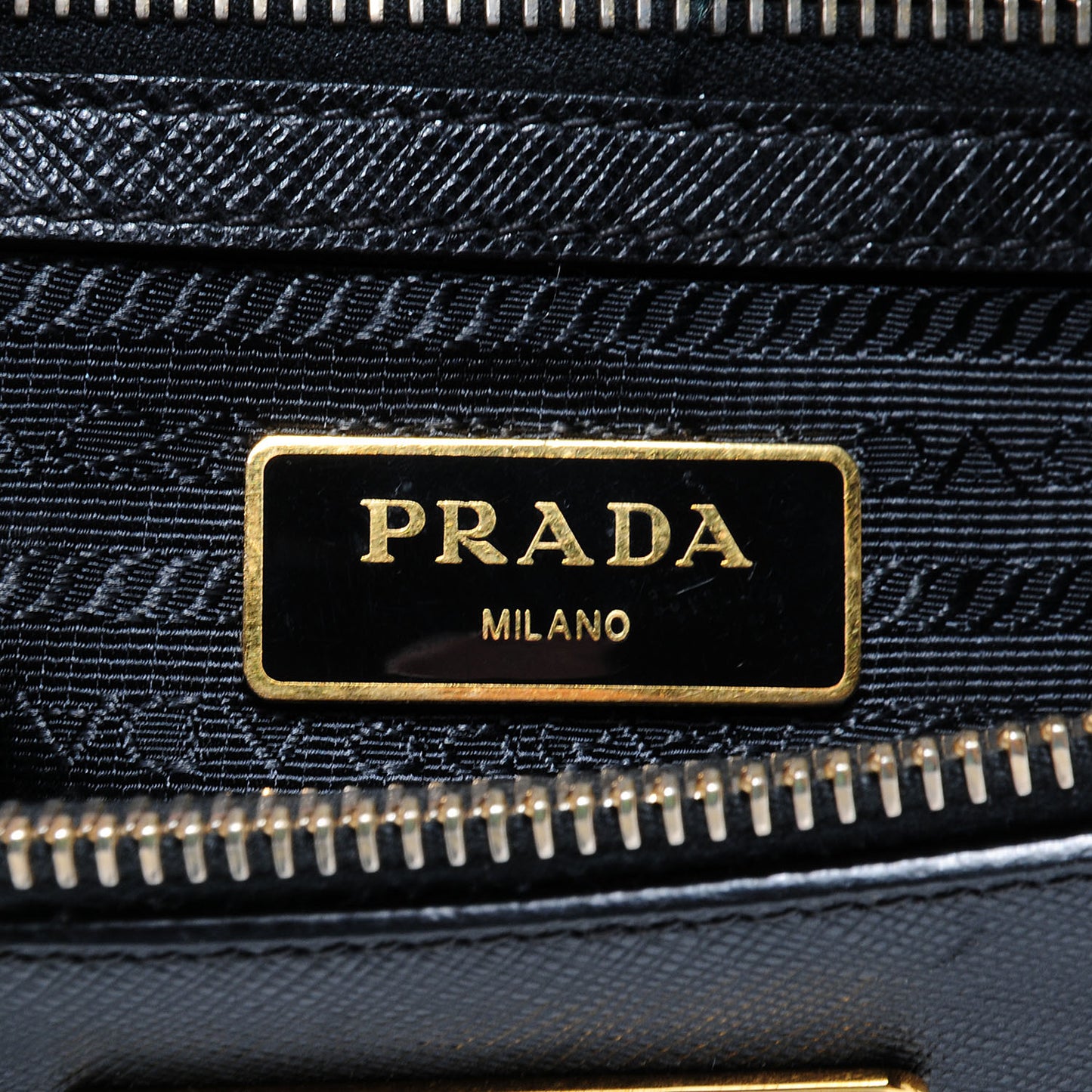 Saffiano Lux Small Double Zip Tote Nero Black