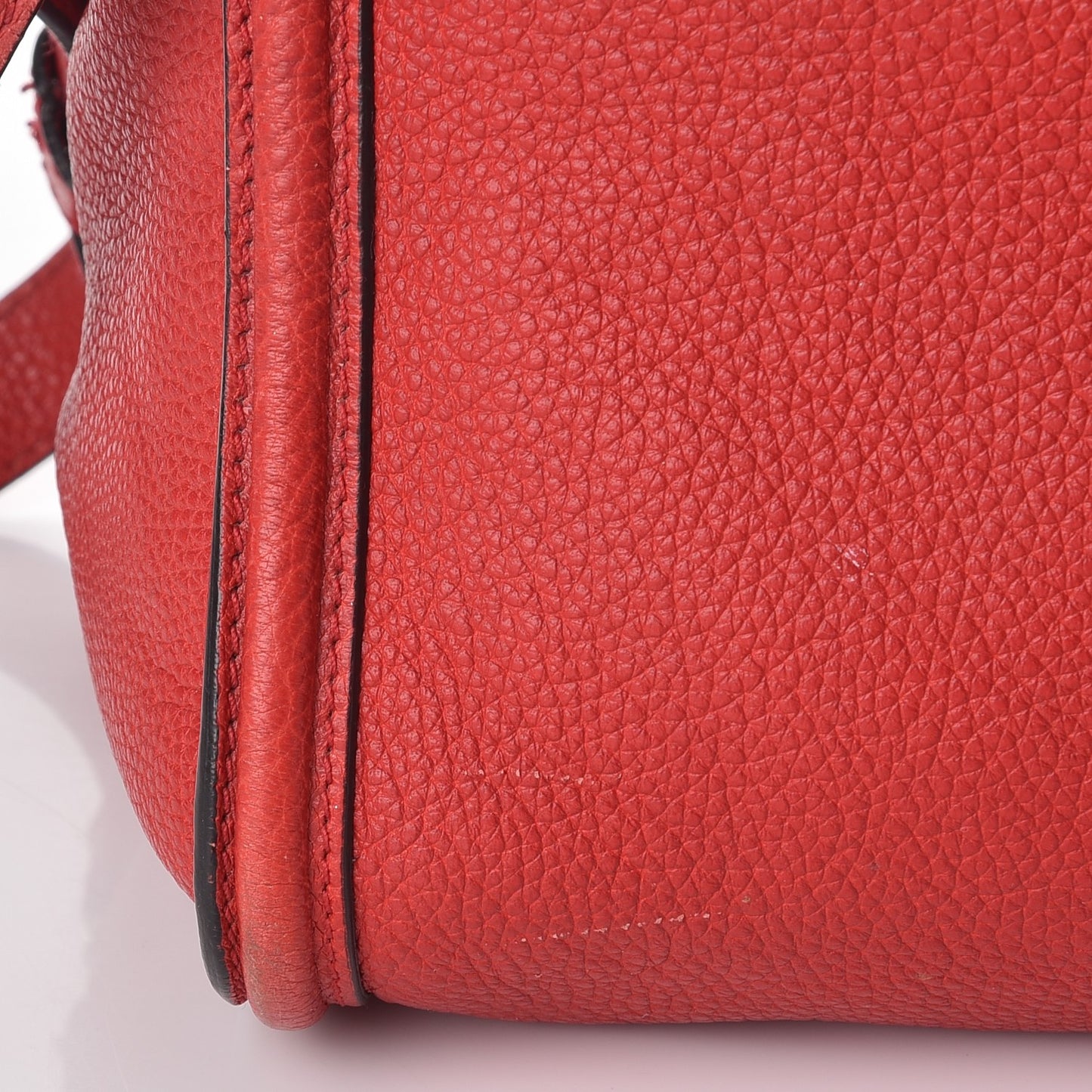 Pebbled Calfskin Small Skull Padlock Zip Around Tote Red