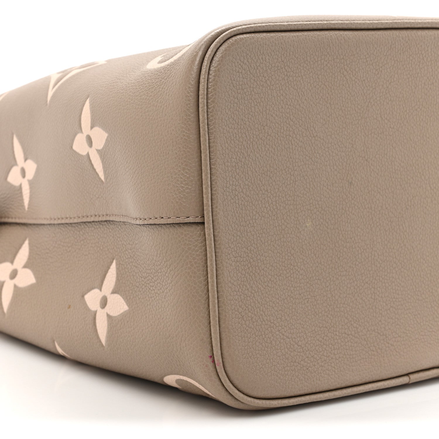 Louis Vuitton Empreinte Monogram Giant Neonoe MM Tourterelle Creme 9 of 12