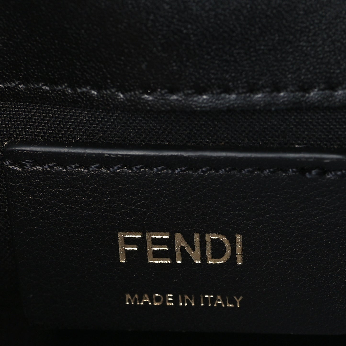 Vitello Liberty Lucido F is Fendi Wallet on Chain Black