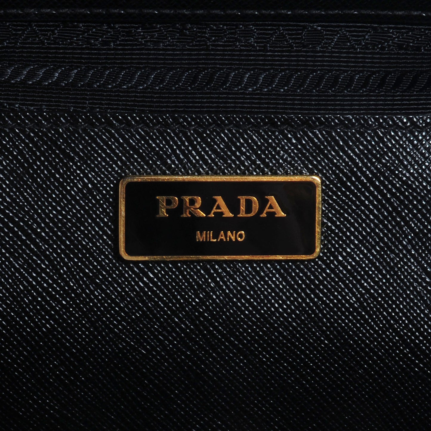 Saffiano Lux Medium Double Zip Tote Nero Black
