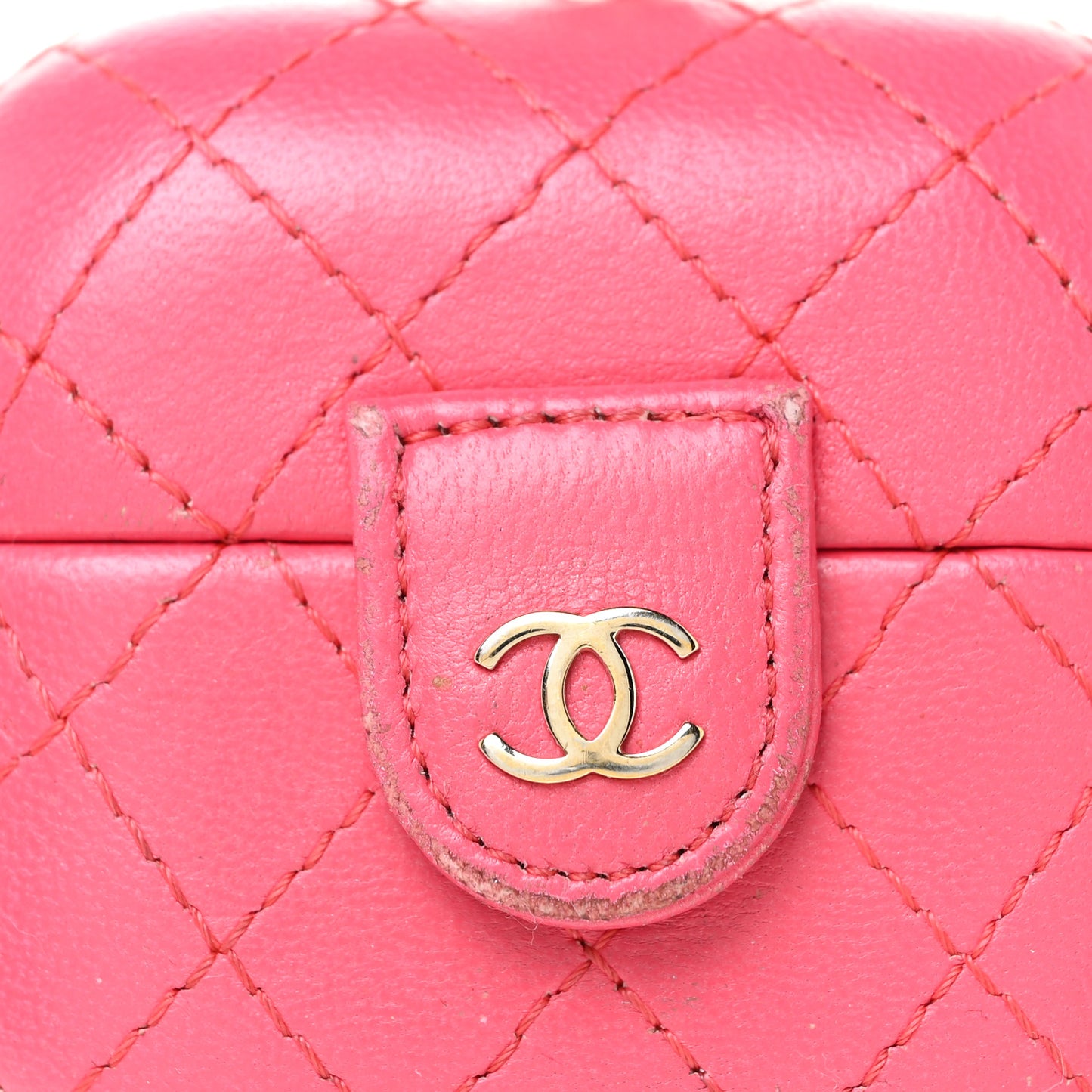 Lambskin Quilted Airpods Pro Case With Chain Pink