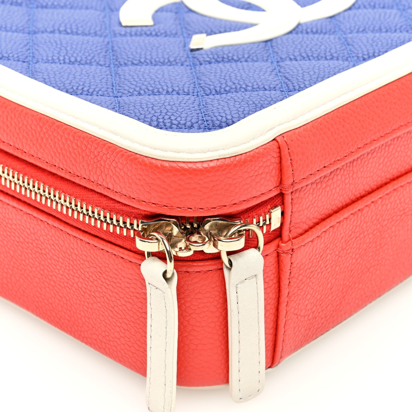 Caviar Quilted Medium CC Filigree Vanity Case Blue White Red