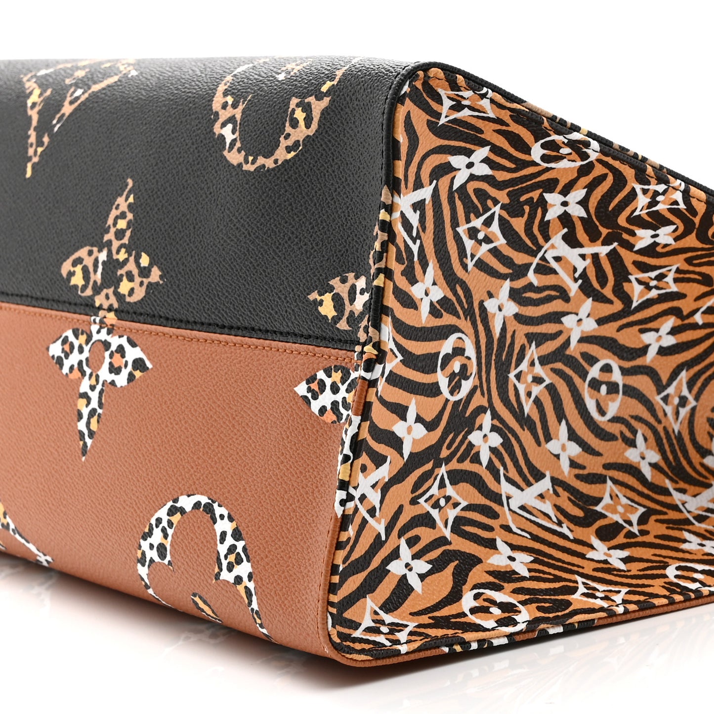 Monogram Giant Jungle Onthego GM Black