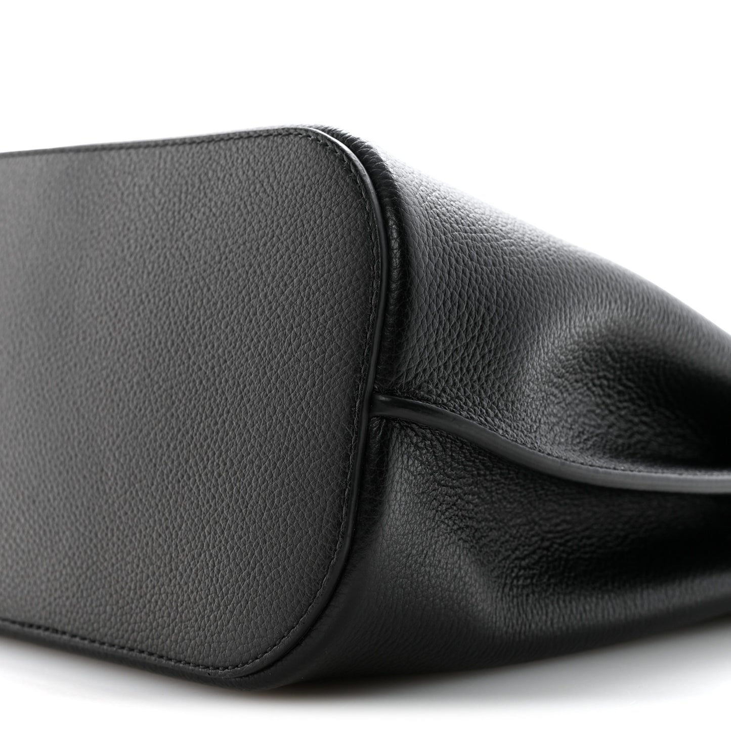Small Classic Grain Islington Bucket Bag Black