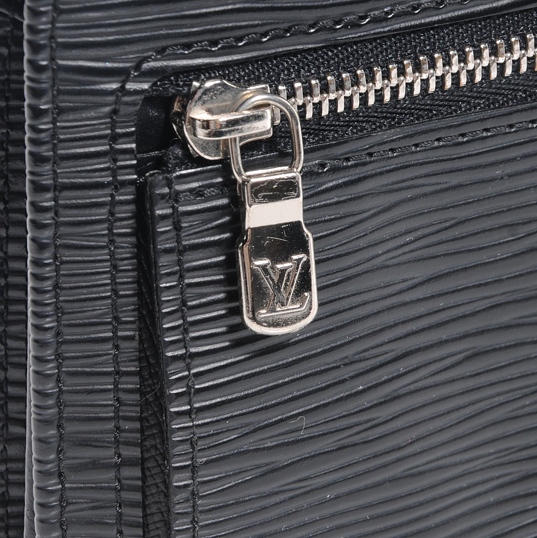 Louis Vuitton Epi Koala Wallet Black 10 of 10