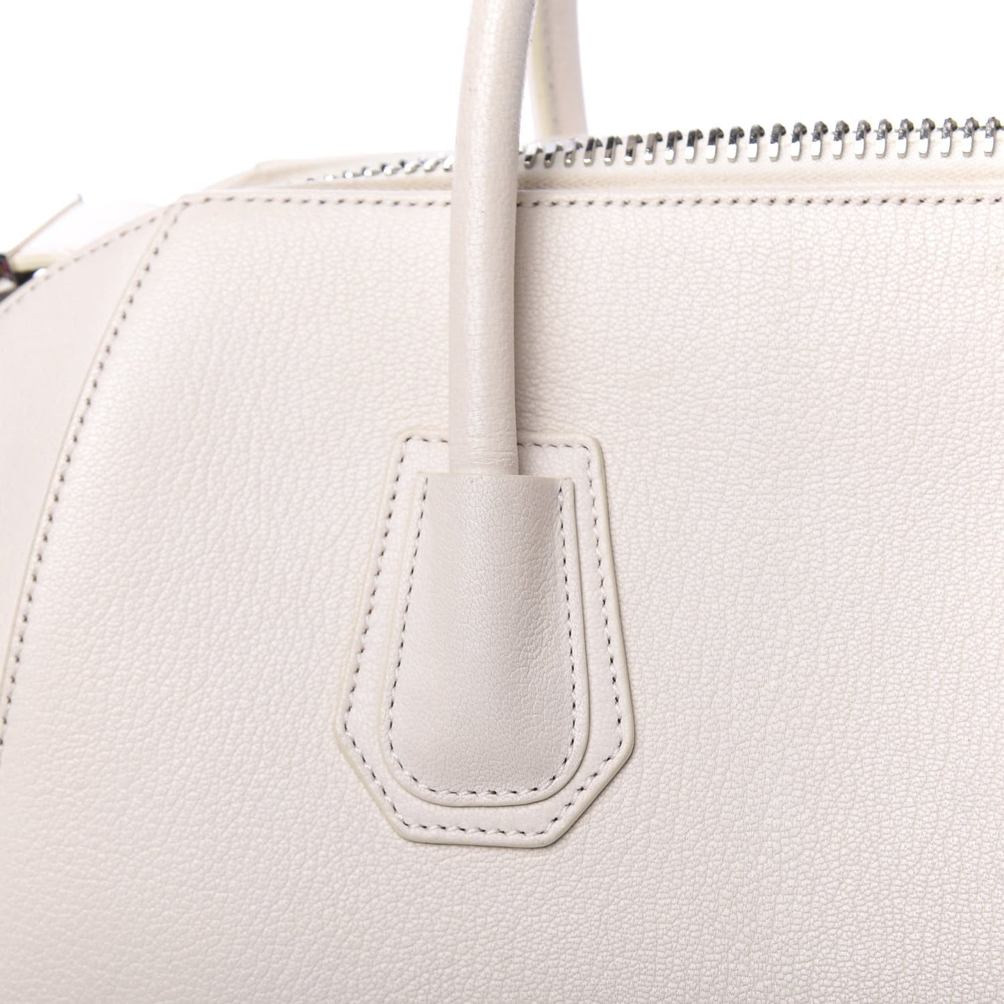 Sugar Goatskin Medium Antigona Ivory