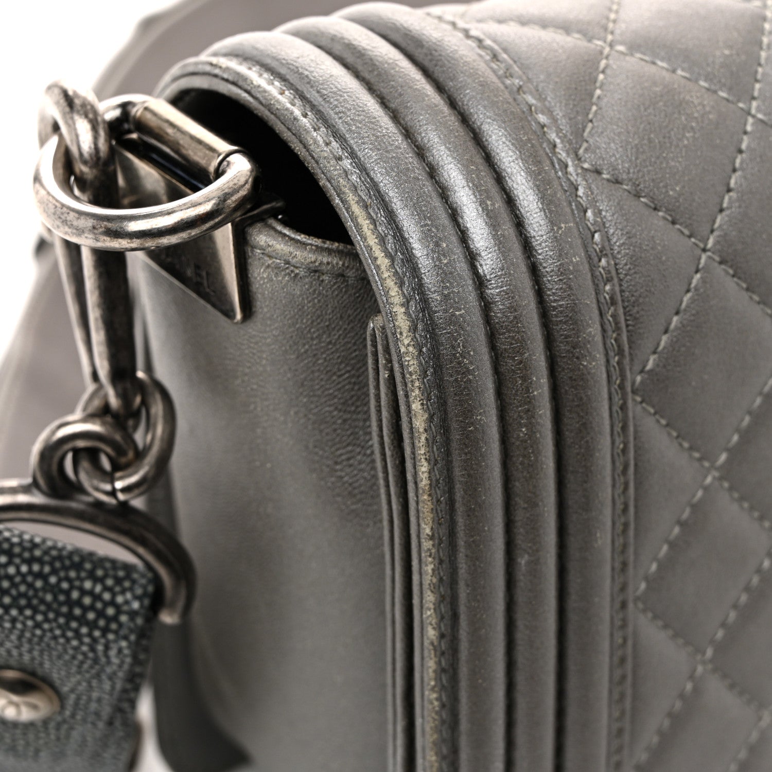 Chanel Metallic Lambskin Stingray Quilted Medium Boy Flap Silver 26 of 31