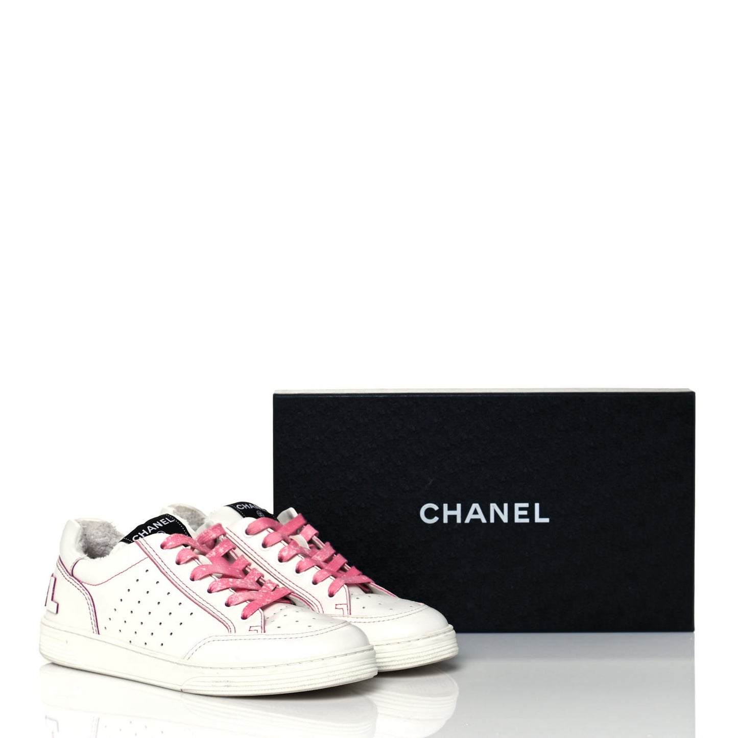 Calfskin Womens Logo Sneakers 40 White Pink