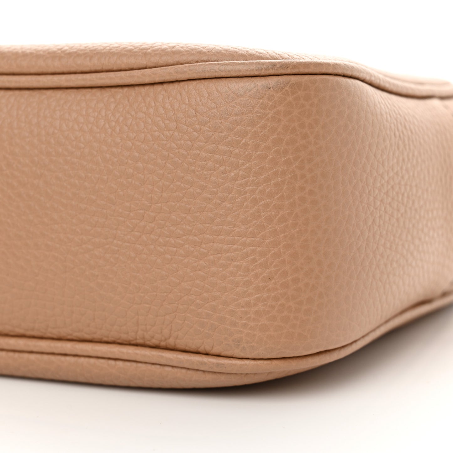 Pebbled Calfskin Small Soho Disco Bag Camelia