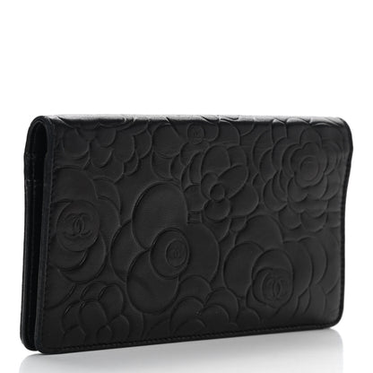 Chanel Lambskin Camellia Embossed Yen Wallet Black 3 of 11