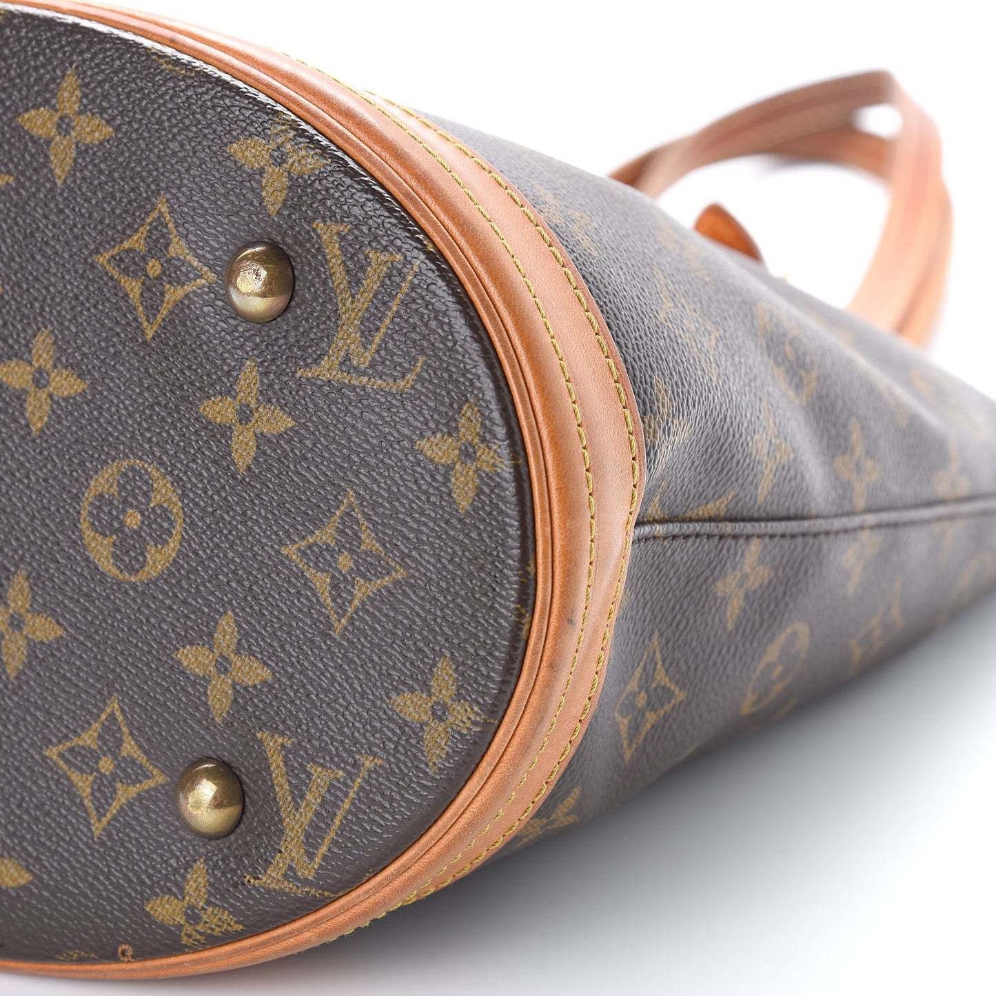 Monogram Petit Bucket 23