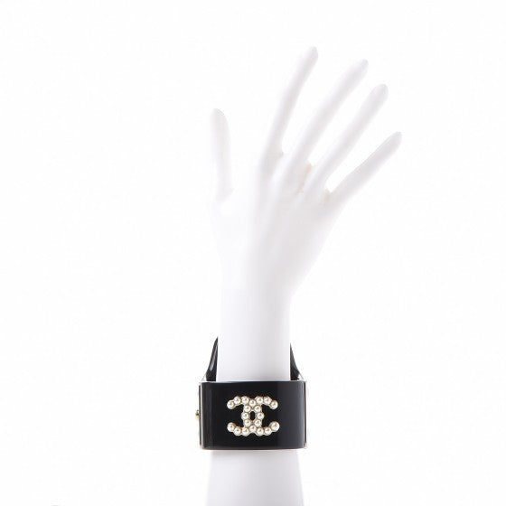 Resin Pearl CC Cuff Black