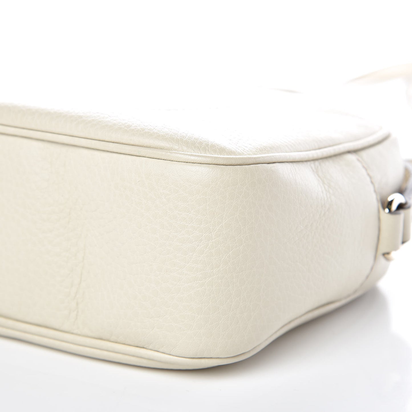 Pebbled Calfskin Small Soho Disco Bag Off White