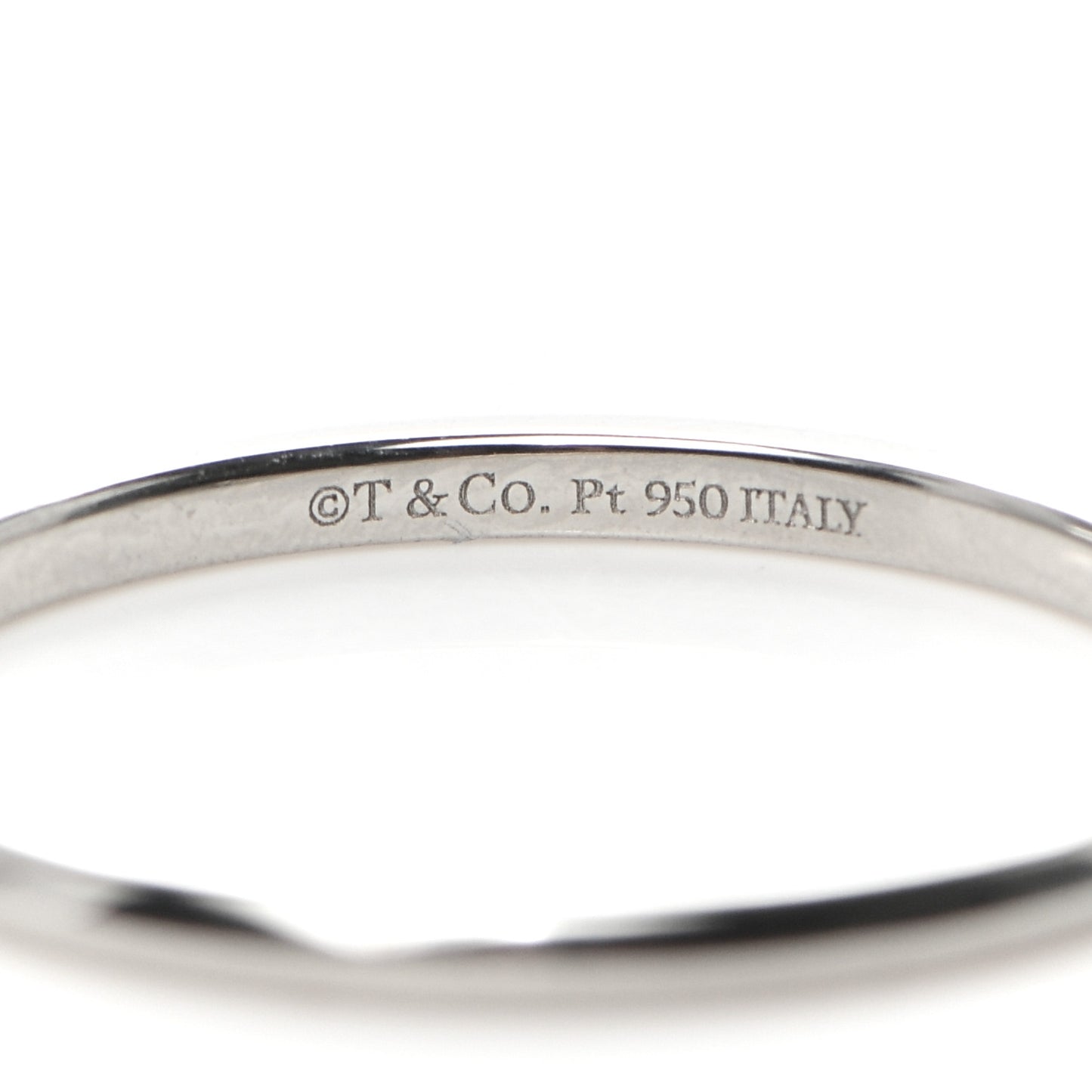 Platinum V Band Ring 56 7.5