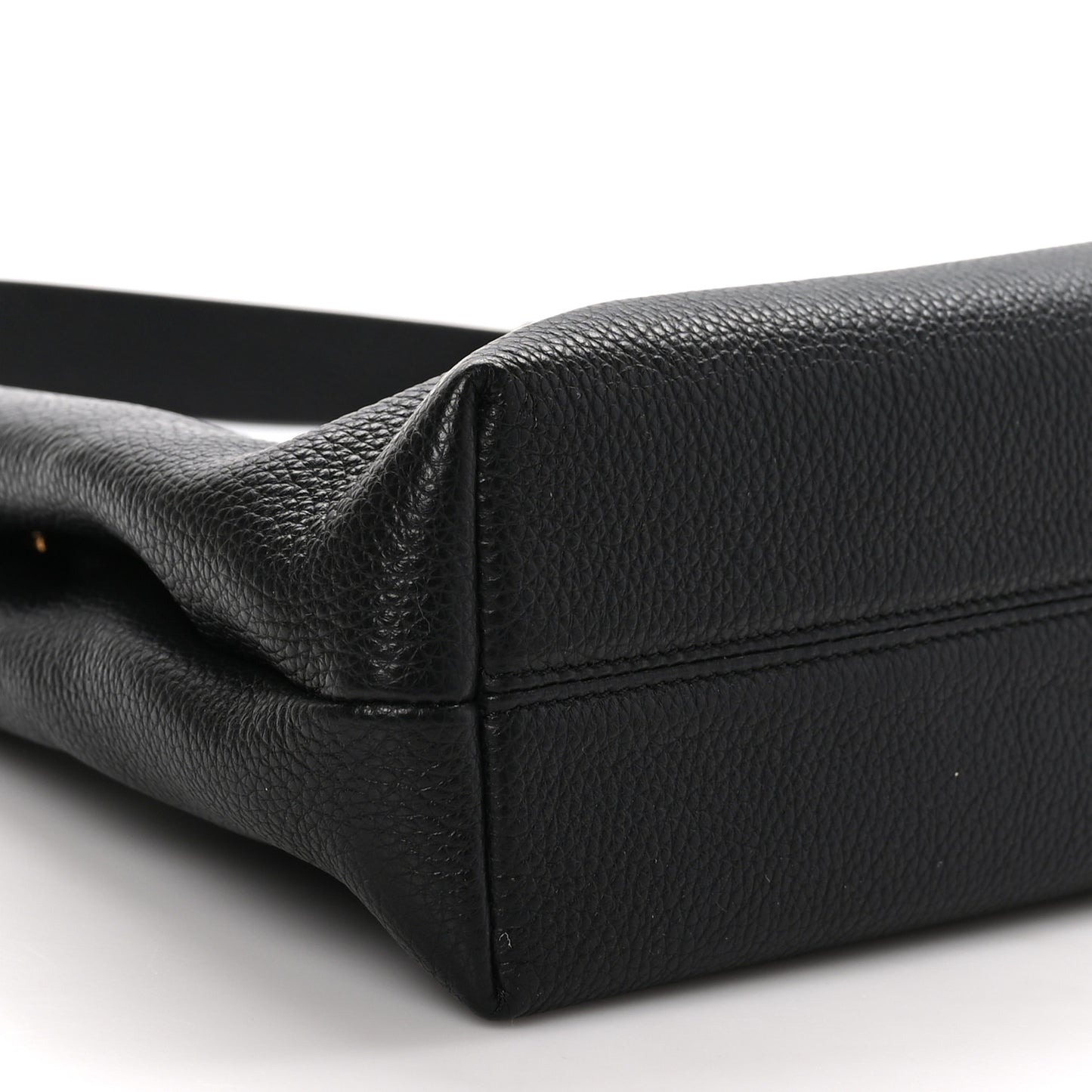 Calfskin Vitello Virtus Hobo Black