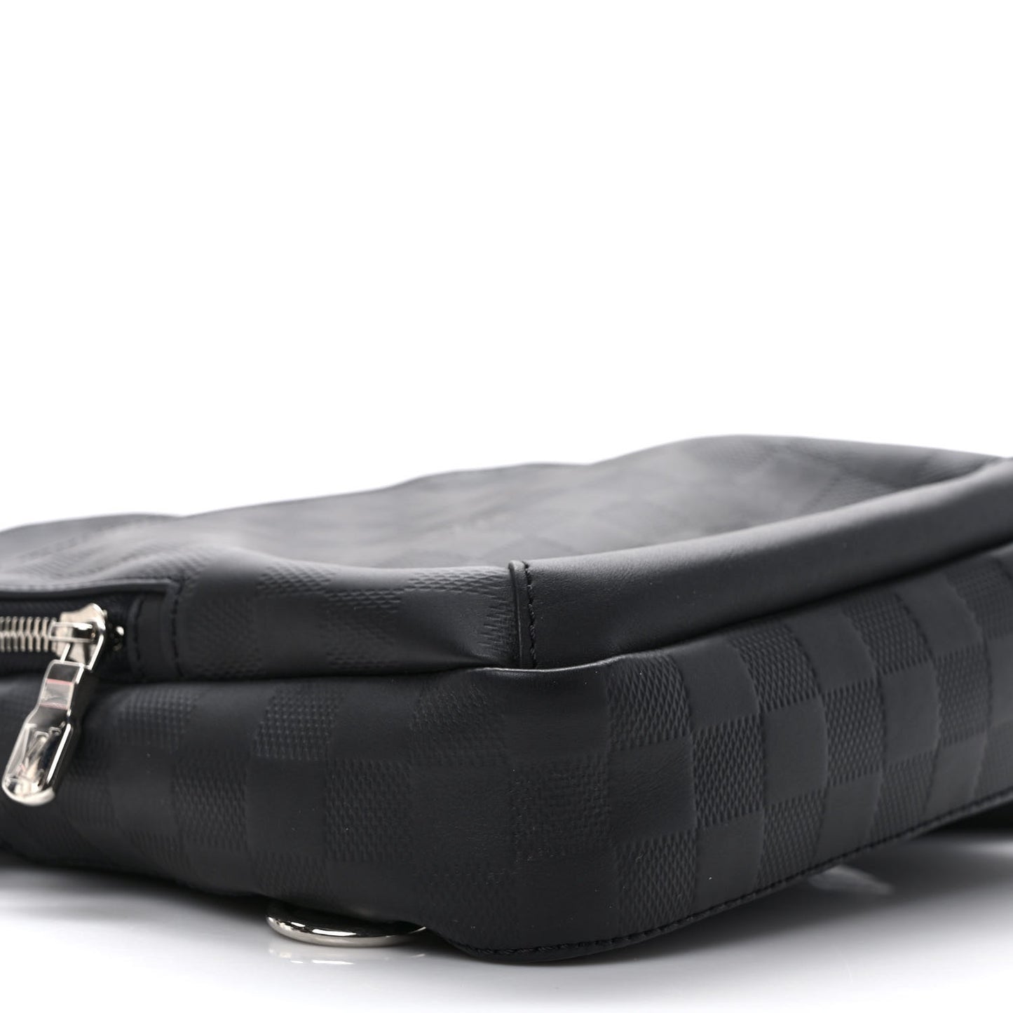 Damier Infini Avenue Sling Bag Onyx