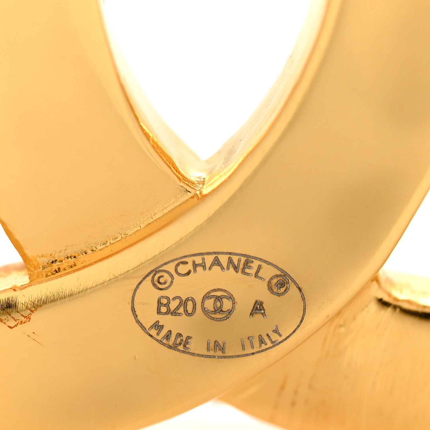 Chanel Metal Paris Button CC Large Brooch Gold 4 of 4