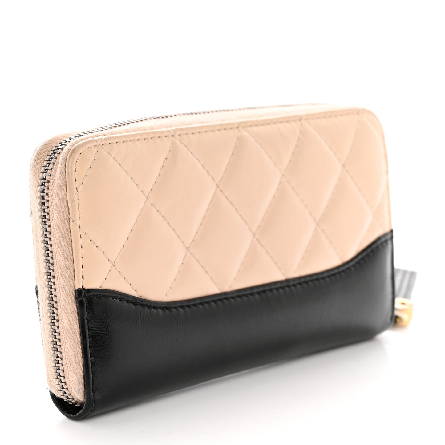Aged Calfskin Quilted Small Gabrielle Zip Around Wallet Beige Black