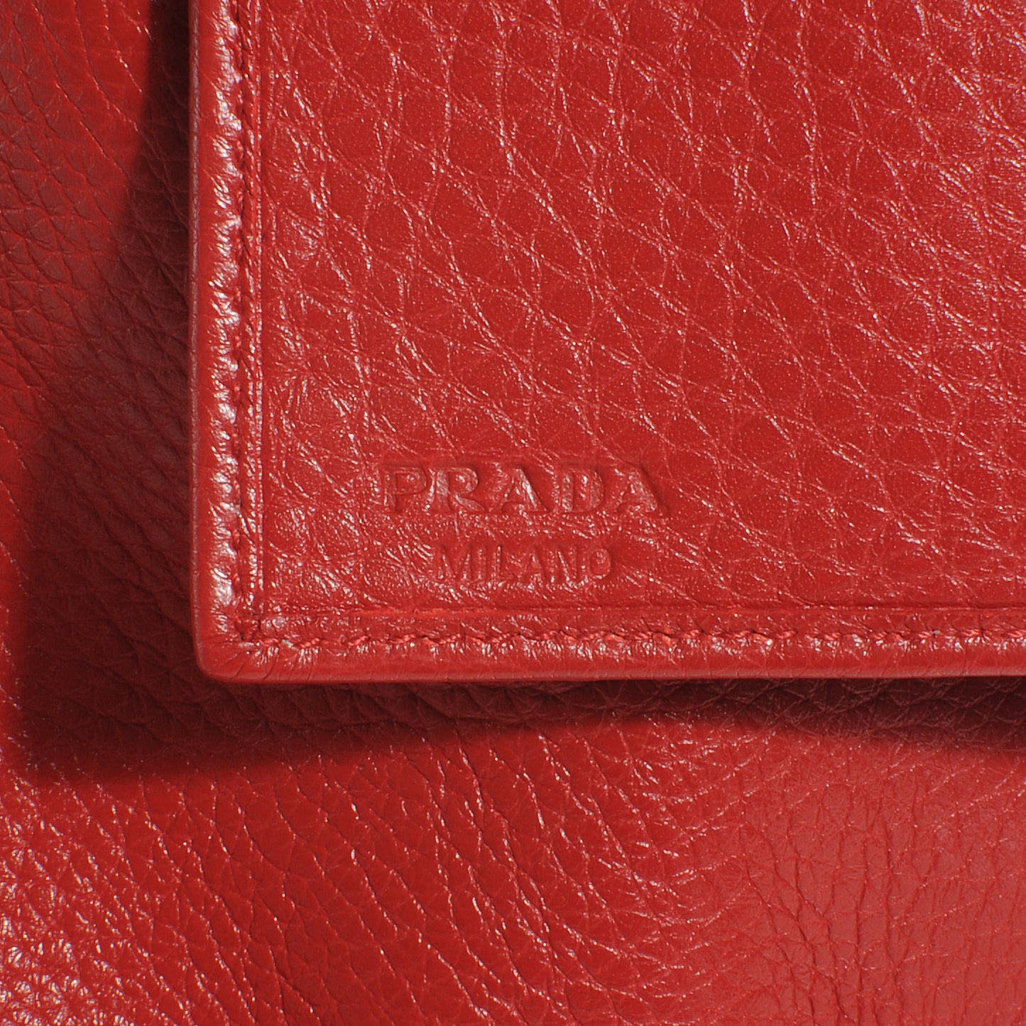 Vitello Daino Compact Push Lock Wallet Rosso